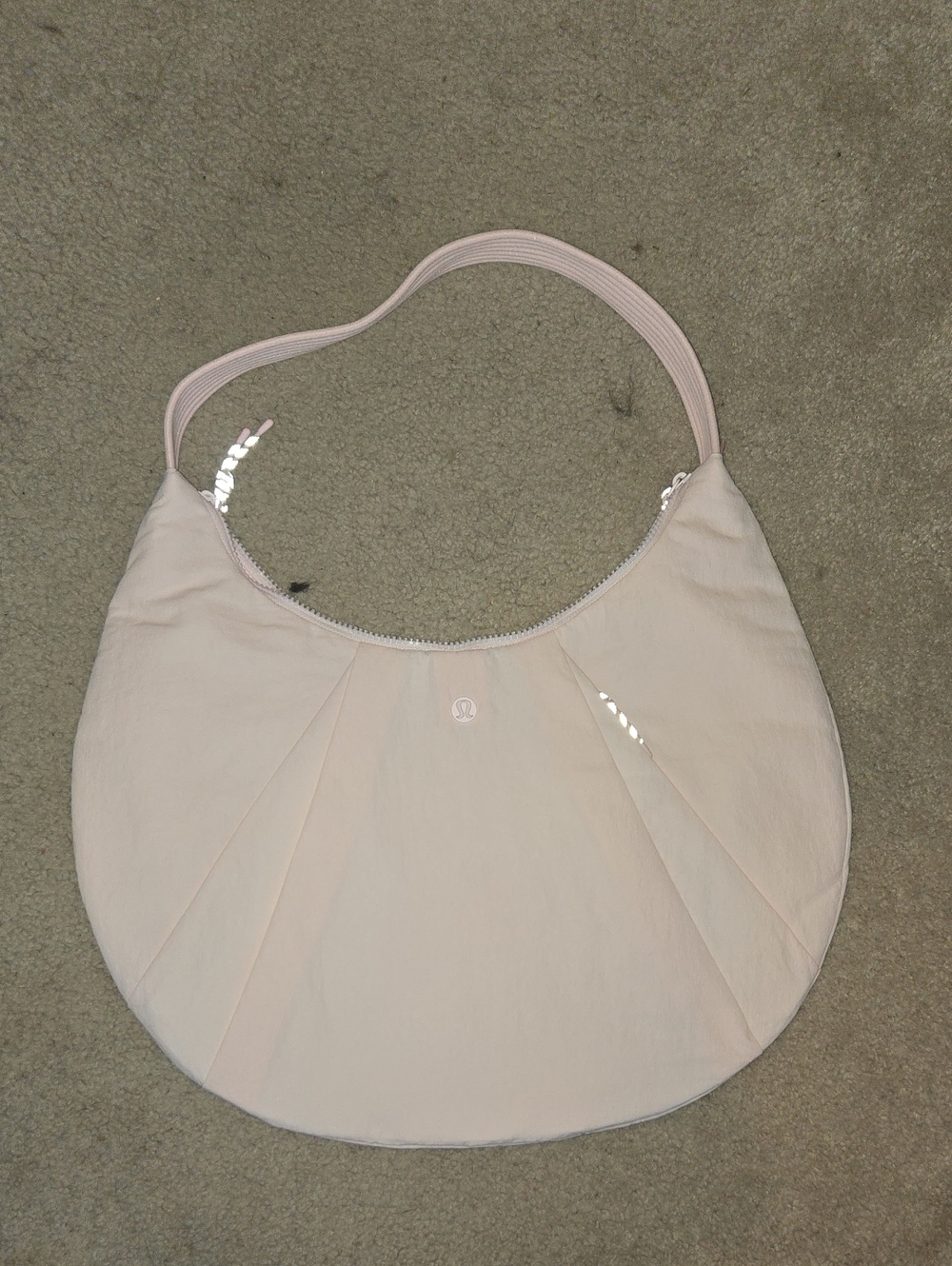 NWOT Lululemon Pleated Shoulder Bag 10L - Picture 3 of 5